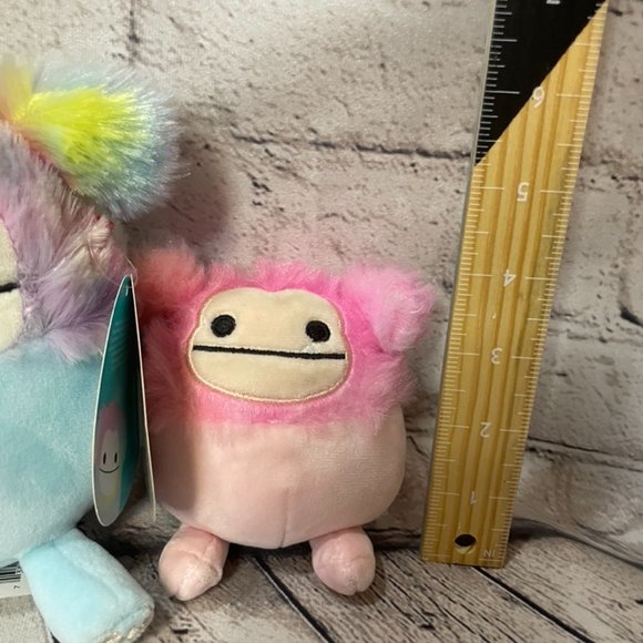 NWT Zozo (5 Inch) and NWOT Caparinne (3 Inch Clipmallow) Bigfoots Squishmallow - Picture 3 of 6